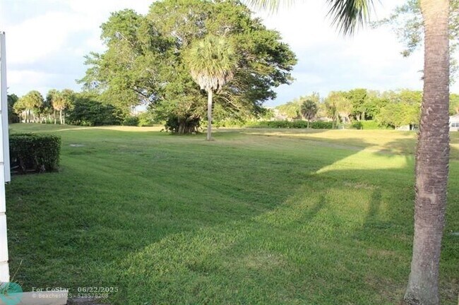 Building Photo - 3081 Holiday Springs Blvd
