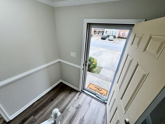 Building Photo - READY NOW!! Completely Updated 3-Bedroom Townhome in Kempsville Lake! Fenced Backyard - Pet Frien...