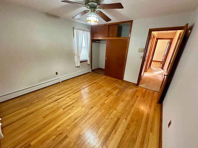 Building Photo - 744 Horton St