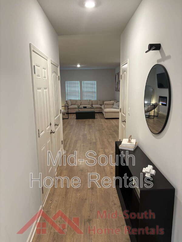 Building Photo - 515 Windemere Lp