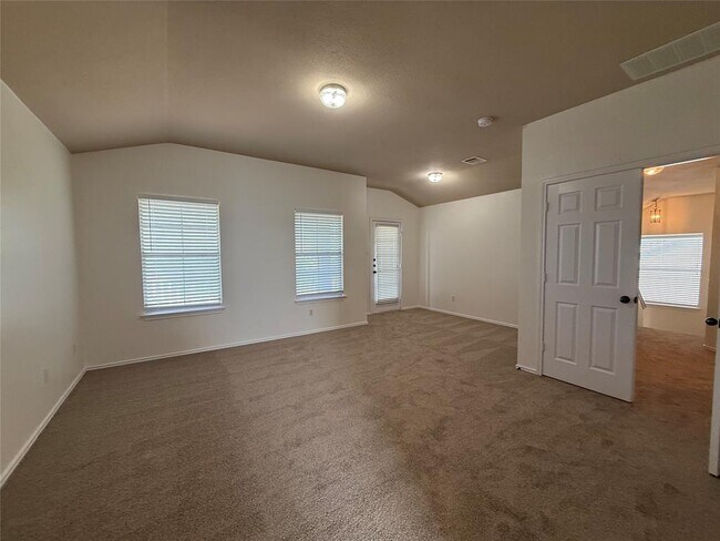 Building Photo - 104 Lava Bed Dr