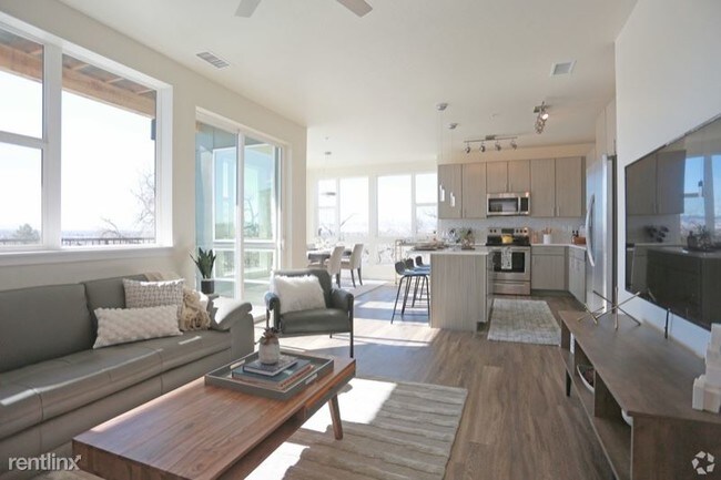 Building Photo - 1281 S Ulster St