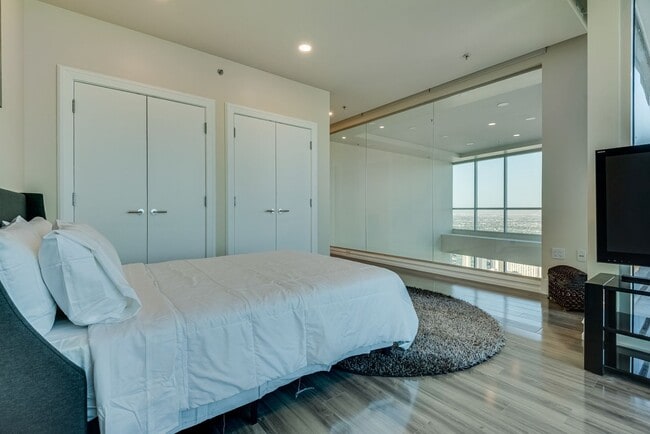 Building Photo - Sky Las Vegas 4305- Stunning City Views from this Fully Furnished, 3Bd, 3-Story Penthouse Residence