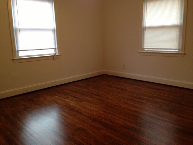 Building Photo - 4023 9th St NE