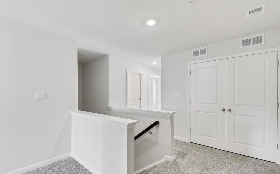 Building Photo - 1745 Lawder Cir