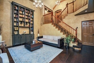 Building Photo - 12906 Kingsbridge Ln