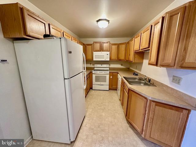 Building Photo - 165 Lexington Ct