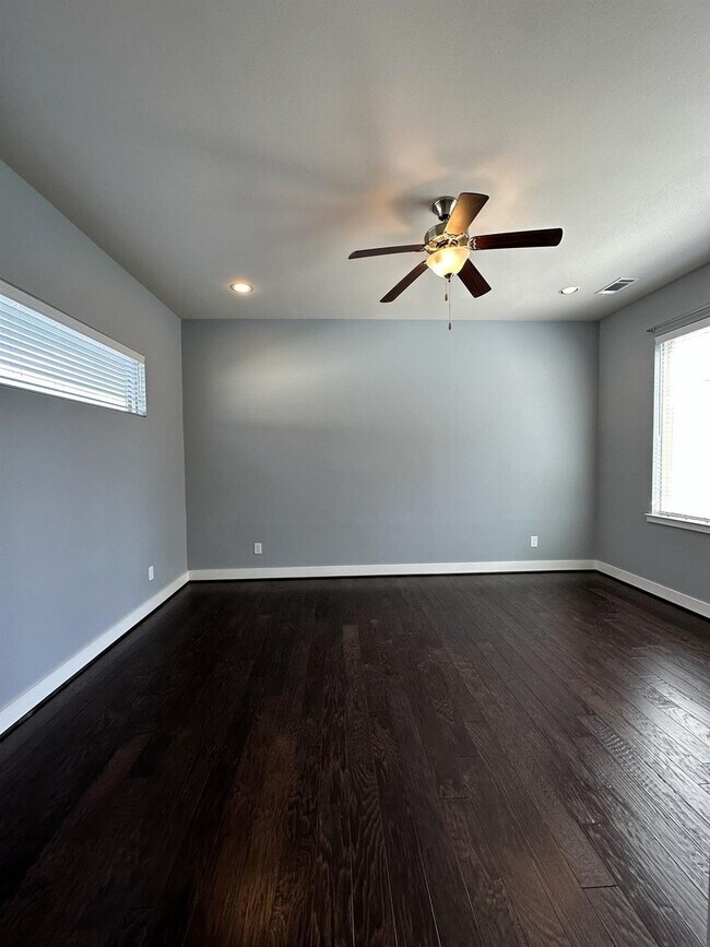 Building Photo - 4406 Eli St