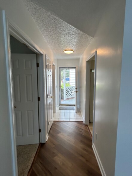 Building Photo - 3016 Weatherby Ct