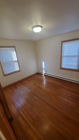 Building Photo - 902 S Brooks St