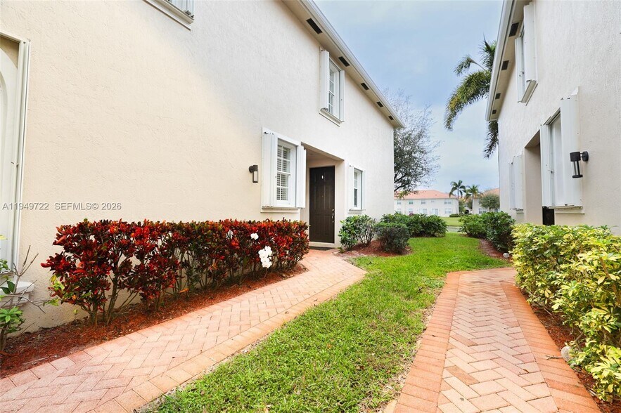 Building Photo - 16122 Poppyseed Cir