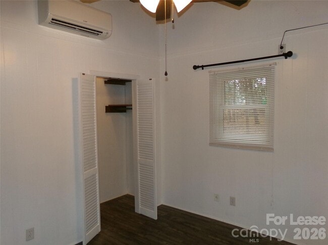 Building Photo - 869 Emerald Shores Rd