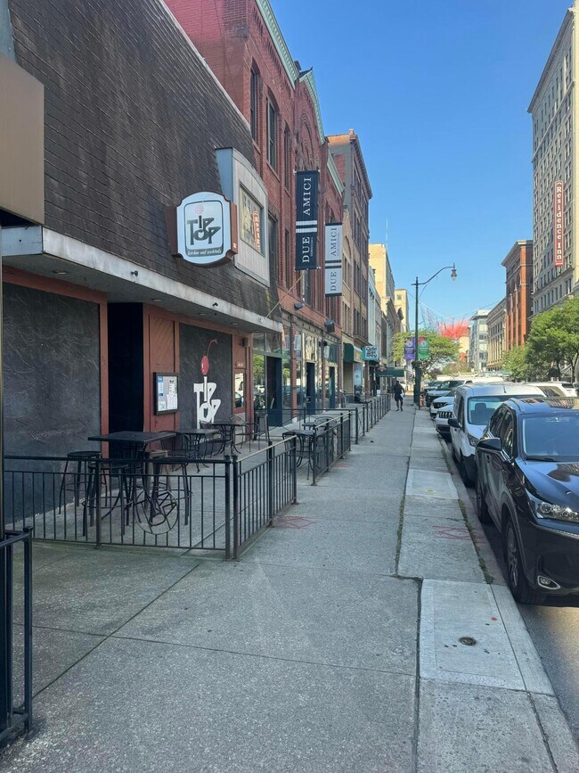 Building Photo - 71 N 5th St