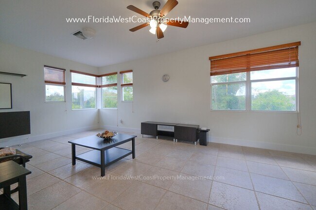 Building Photo - 12810 Daisy Pl
