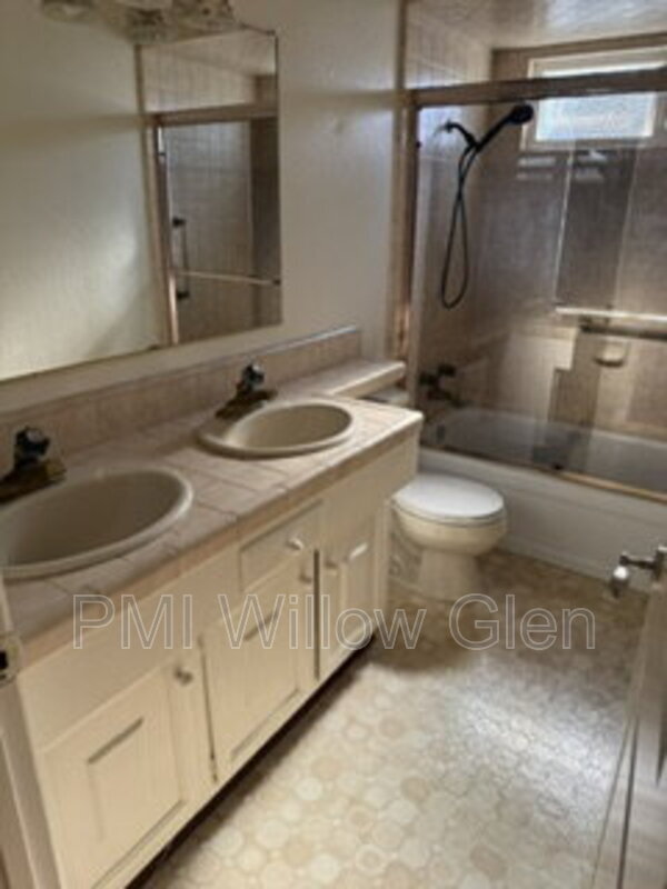 Building Photo - 536 Curie Dr