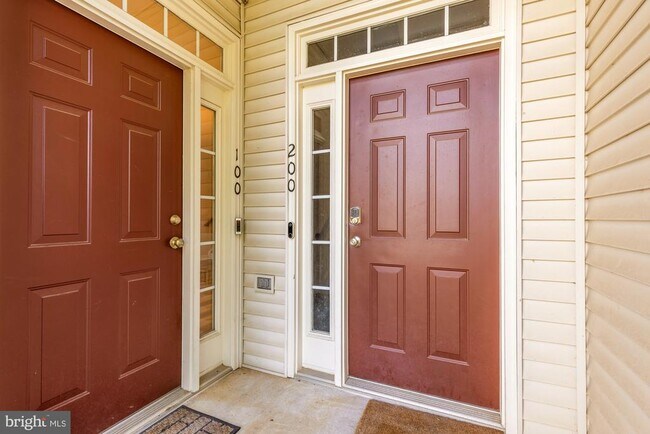 Building Photo - 640 Orchard Ridge Dr