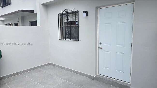 Building Photo - 8060 SW 152nd Ave
