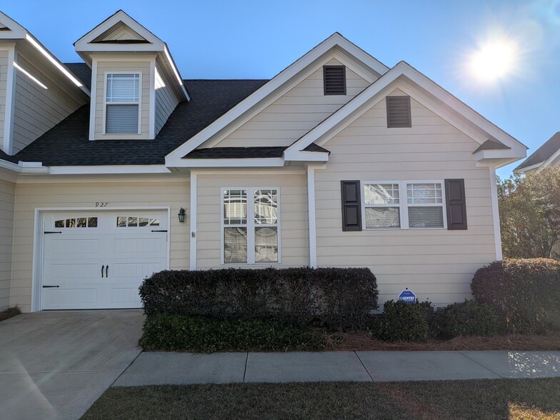 Primary Photo - 927 Kensington Park Rd