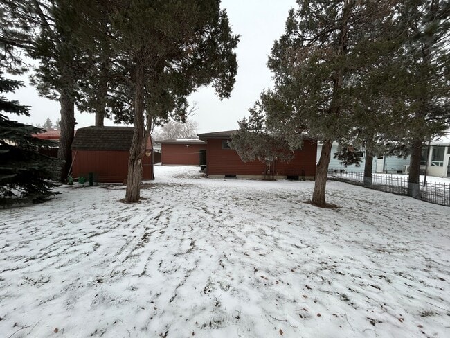 Building Photo - Lovely, Spacious 4 bedroom house