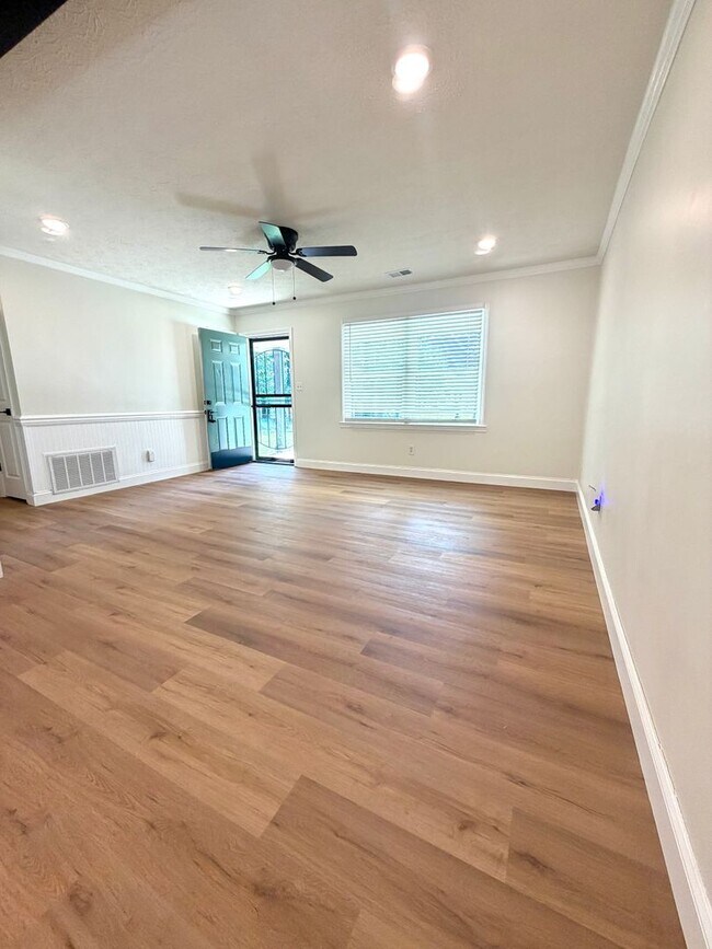 Building Photo - 3851 Nebo Rd