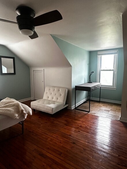 Building Photo - 1526 Edwards St