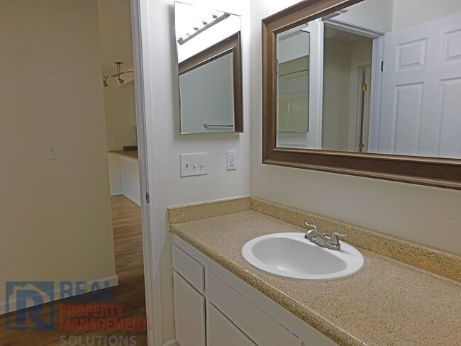 Building Photo - 3404 19th Ave