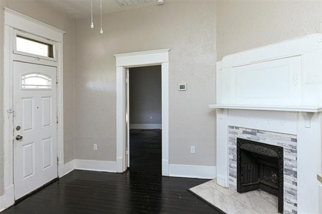 Building Photo - 1513 South Fwy