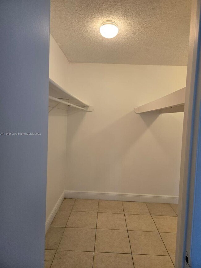 Building Photo - 482 NW 165th St