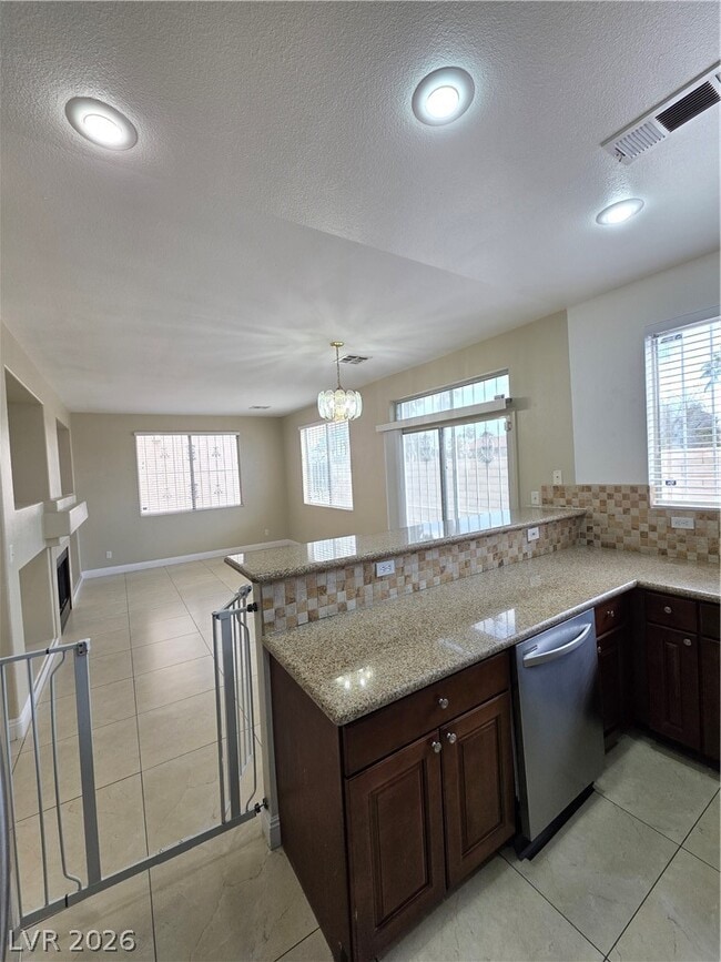 Building Photo - 2524 Silver Shadow Dr