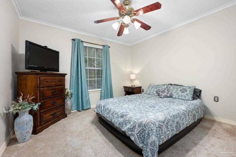 Building Photo - 3159 Hickory St