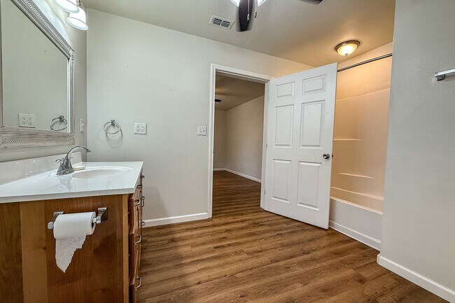 Building Photo - 52 -C Hank Benge Rd