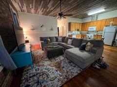 Building Photo - 1035 S Jones St