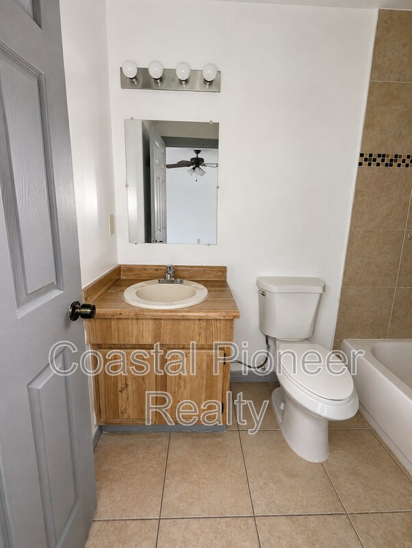 Building Photo - 1331 Coolridge Dr