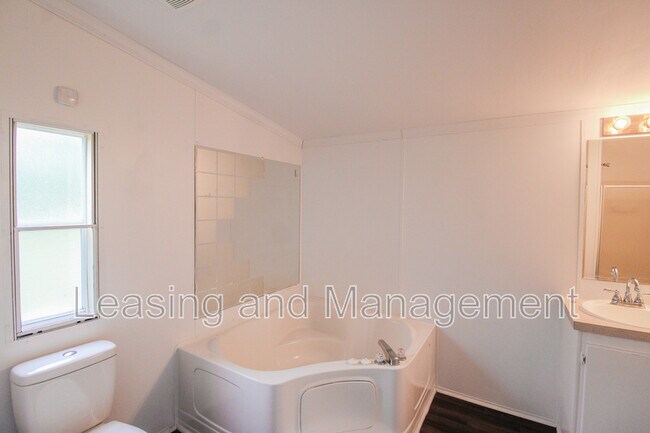 Building Photo - 3716 State Rd S-10-1333