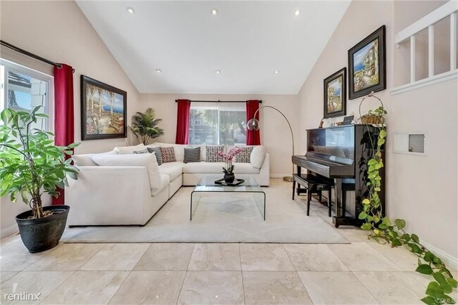 Building Photo - 4 br, 3 bath House - 1 Alba W