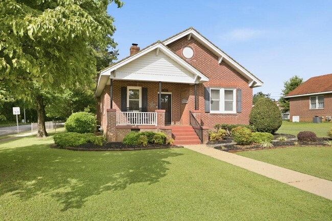 Building Photo - 108 Cullum St