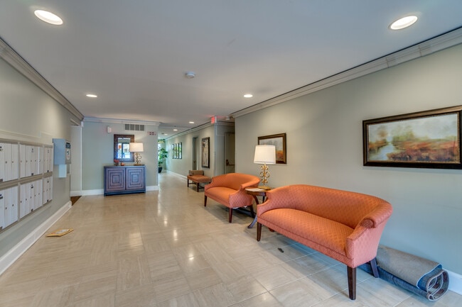 Building Photo - 2817 Jermantown Rd