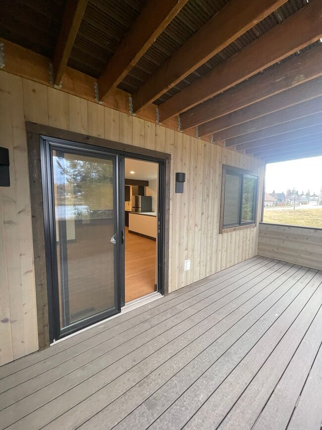 Building Photo - Whitefish Landing Town House