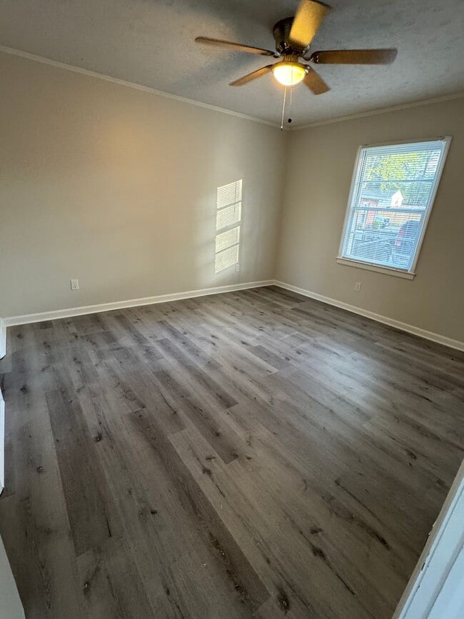 Building Photo - Great One Bedroom in Matthews