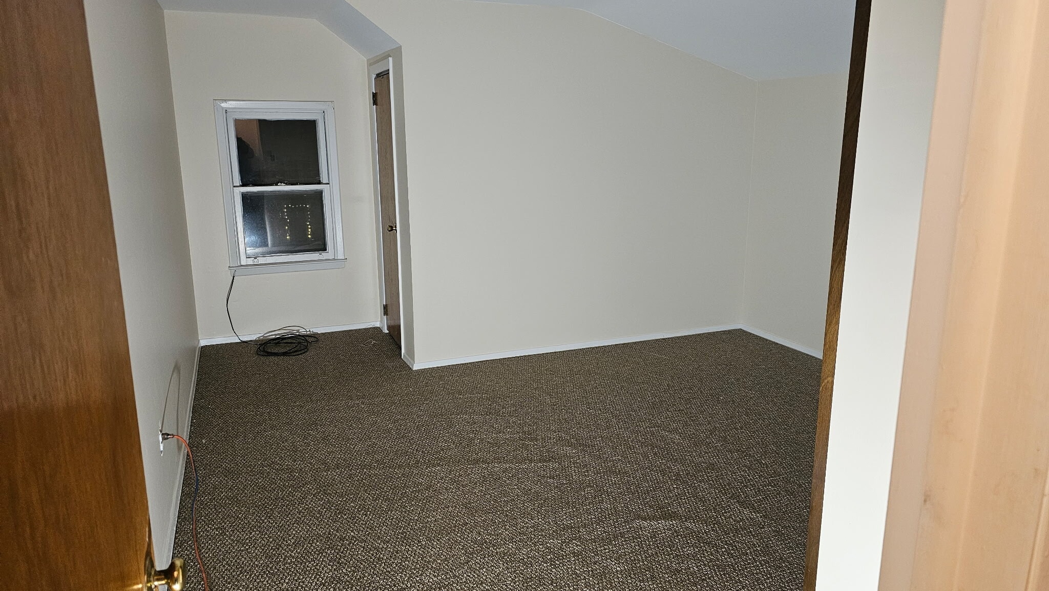 Building Photo - 2363 Mount Carmel Ave