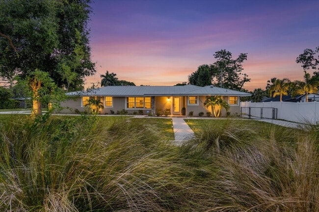 Building Photo - 2411 Ringling Blvd