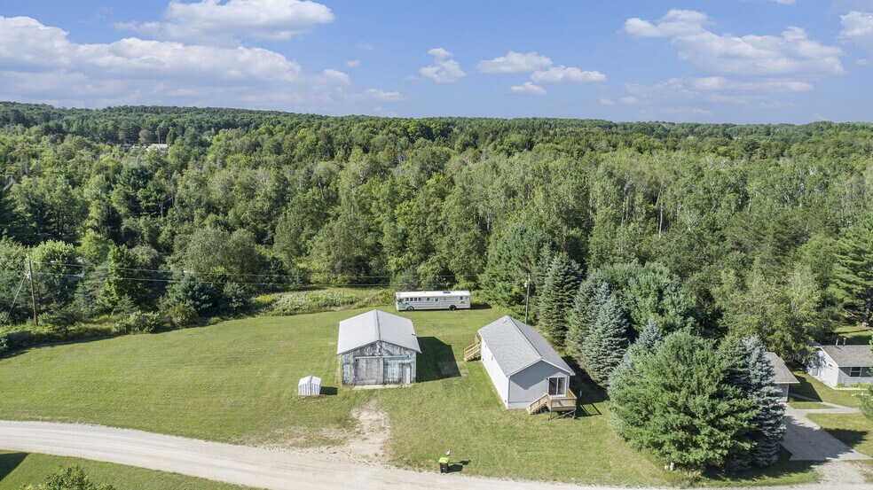 Building Photo - 14066 Deer Valley Ln