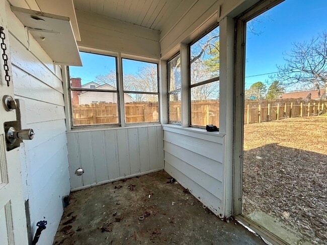 Building Photo - 1219 Bailey St