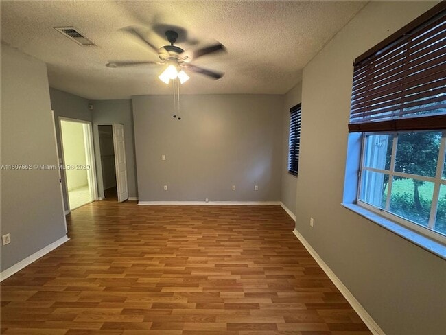 Building Photo - 12701 SW 49th Ct