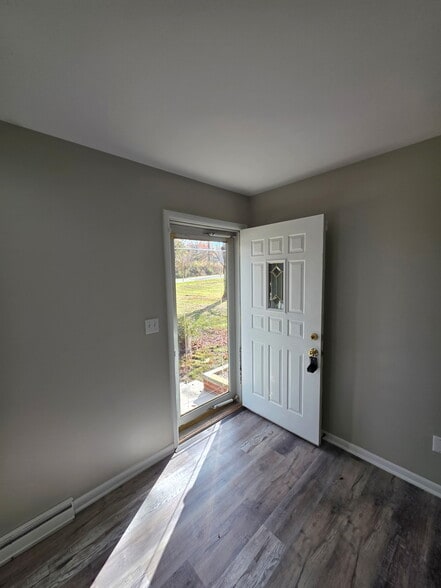 Building Photo - 3187 Licking Valley Rd