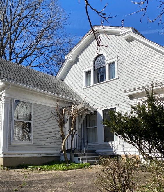 Building Photo - 190 E State St