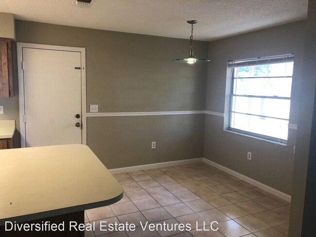 Building Photo - 3 br, 1.5 bath House - 3918 Feather Drive