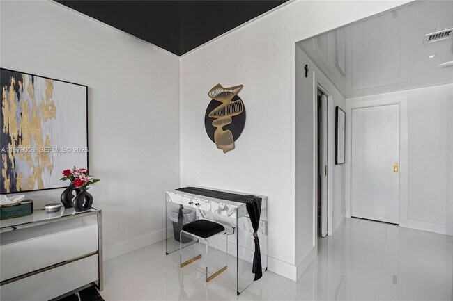 Building Photo - 4020 Galt Ocean Dr