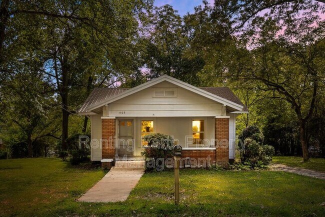 Building Photo - 405 Swann Dr