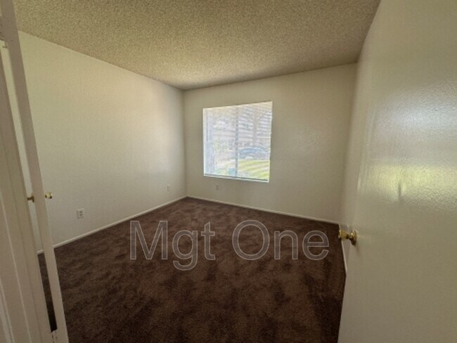 Building Photo - 1125 Topaz St